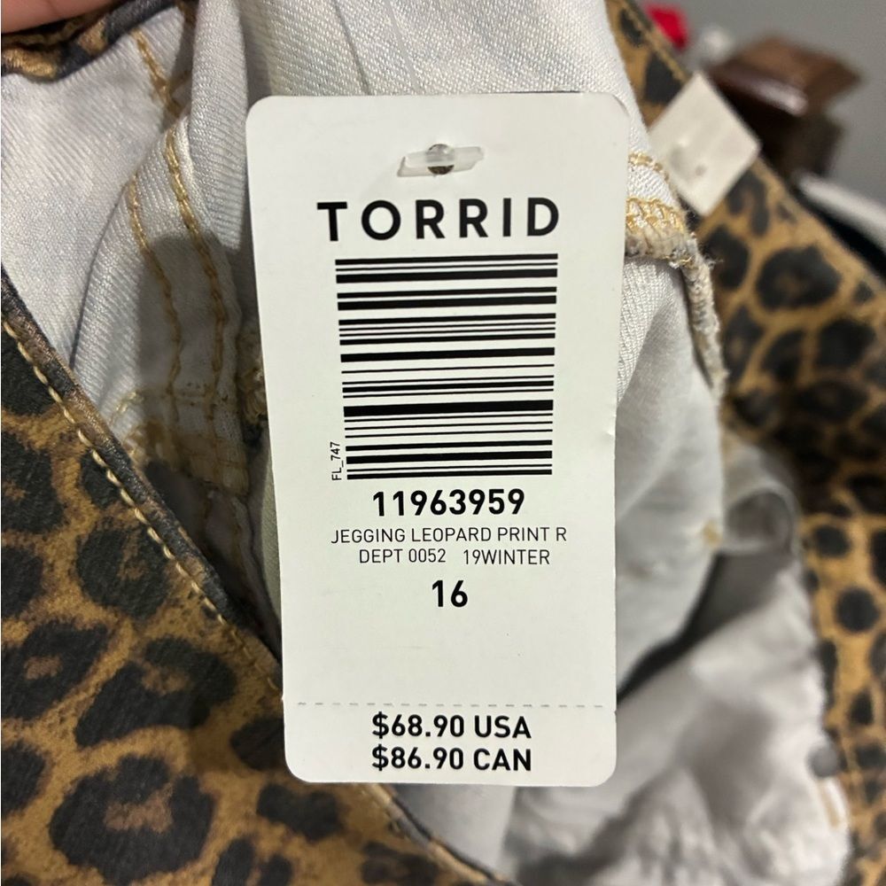 Torrid NWT Leopard Print Jegging 16R | High Stret… - image 5